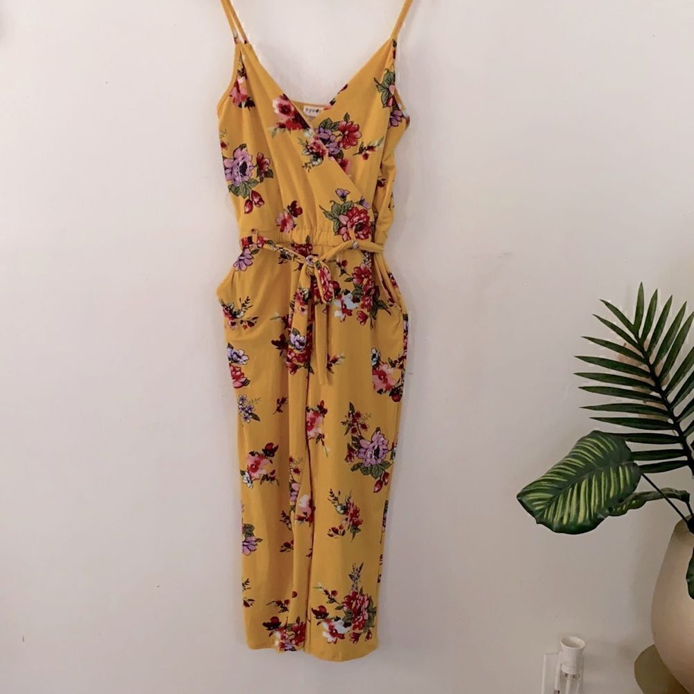 Women's romper NWOT